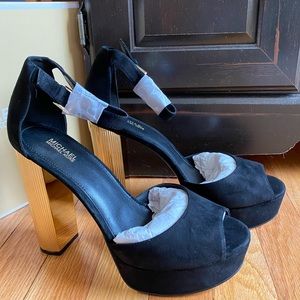 NIB Michael Kors Paloma Black Suede Gold Heels
